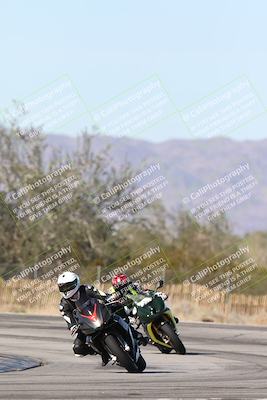 media/Dec-01-2025-Moto Forza (Mon) [[2daa91e15f]]/3-Beginner Group/Session 3 (Turn 3)/